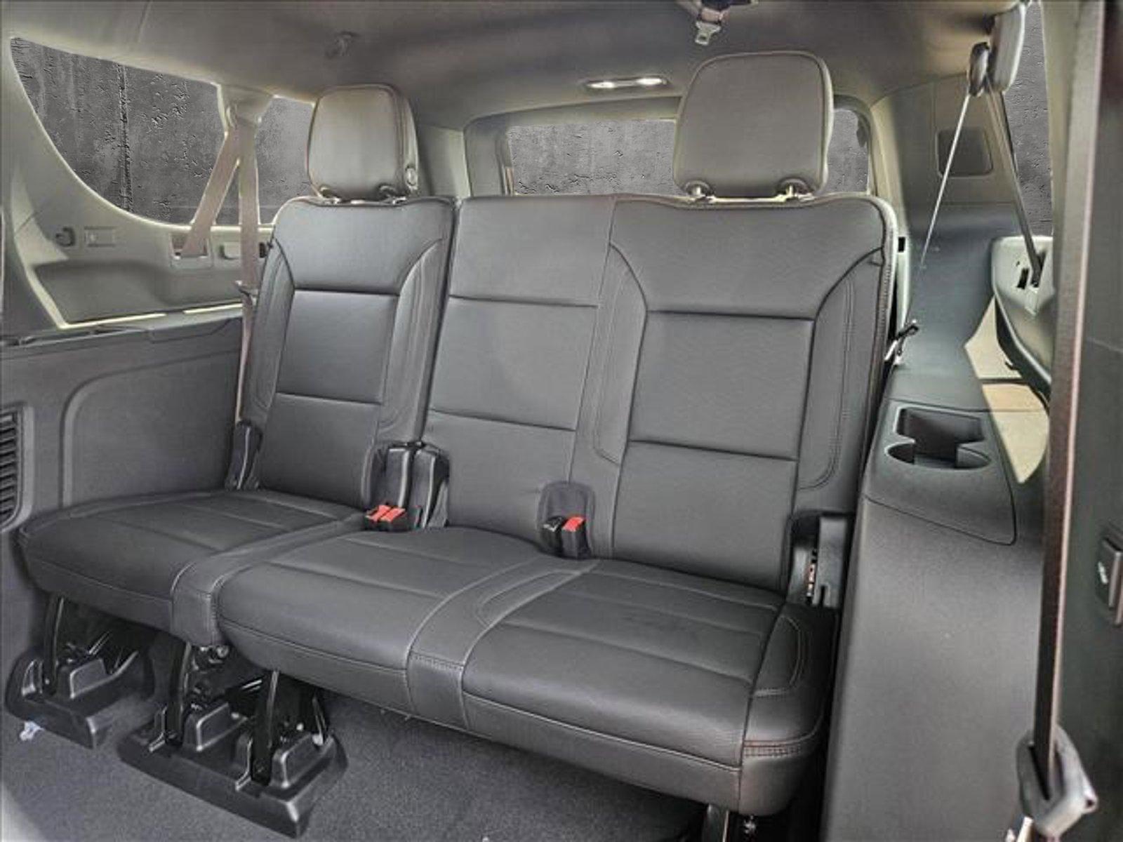 2024 Chevrolet Suburban Vehicle Photo in PEORIA, AZ 85382-3715