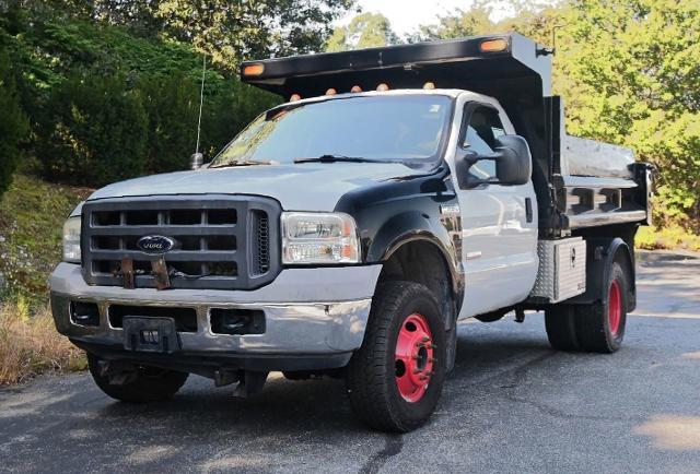 2005 Ford Super Duty F-350 DRW Vehicle Photo in NORWOOD, MA 02062-5222