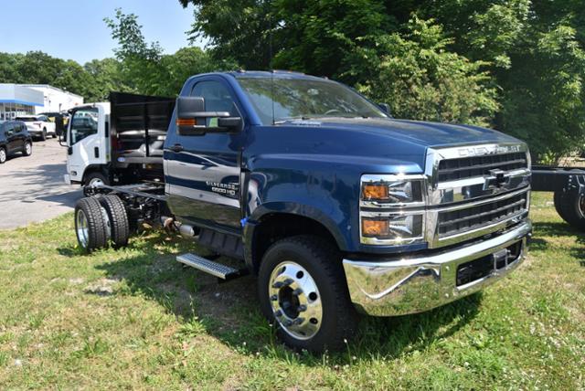 2023 Chevrolet Silverado 6500 HD Vehicle Photo in WHITMAN, MA 02382-1041