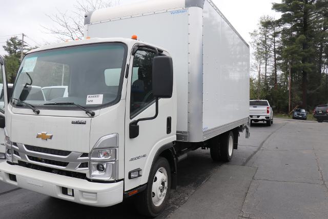 2024 Chevrolet Low Cab Forward 4500 Vehicle Photo in MONTICELLO, NY 12701-3853