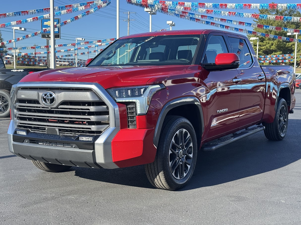 2022 Toyota Tundra 4WD Vehicle Photo in BOONVILLE, IN 47601-9633