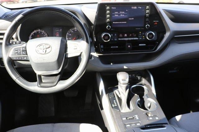 2022 Toyota Highlander Vehicle Photo in Salem, OR 97301