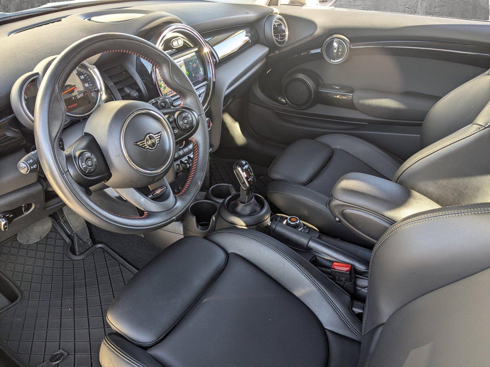 2020 MINI Cooper S Hardtop Vehicle Photo in Towson, MD 21204