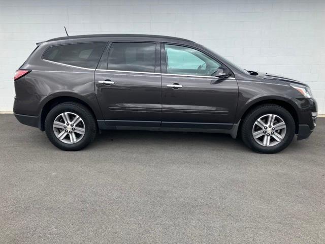 Used 2016 Chevrolet Traverse 2LT with VIN 1GNKVHKD5GJ117402 for sale in Findlay, OH