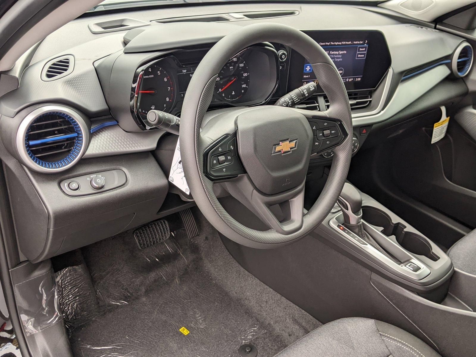 2025 Chevrolet Trax Vehicle Photo in PEMBROKE PINES, FL 33024-6534