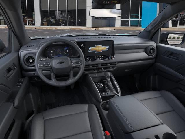 2024 Chevrolet Colorado Vehicle Photo in MOON TOWNSHIP, PA 15108-2571