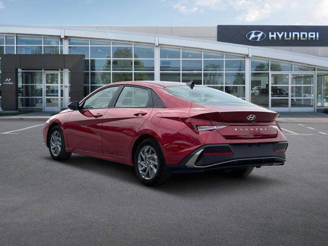 2024 Hyundai ELANTRA Vehicle Photo in O'Fallon, IL 62269