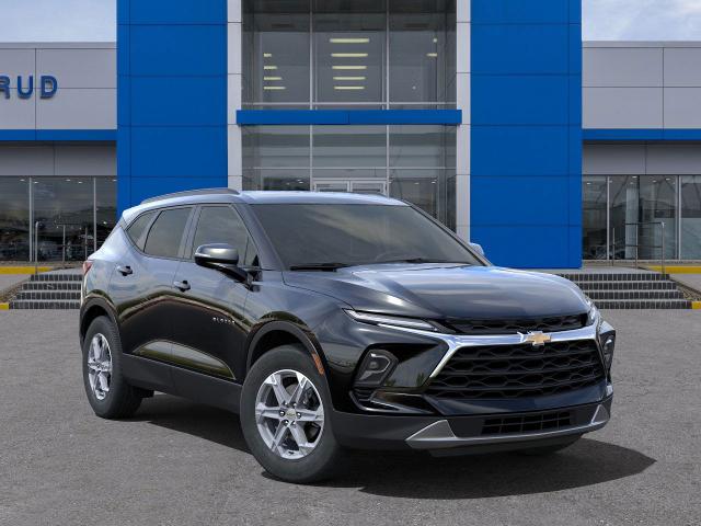 2025 Chevrolet Blazer Vehicle Photo in GREEN BAY, WI 54302-3701