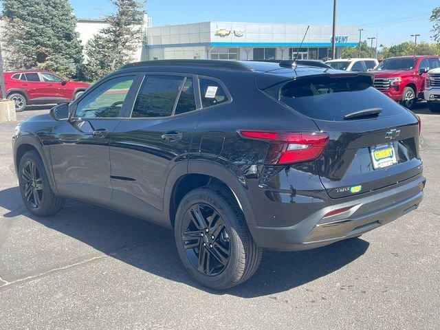 2025 Chevrolet Trax Vehicle Photo in GREELEY, CO 80634-4125