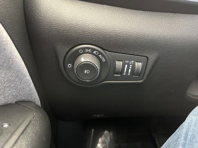 2022 Jeep Compass Vehicle Photo in MANHATTAN, KS 66502-5036