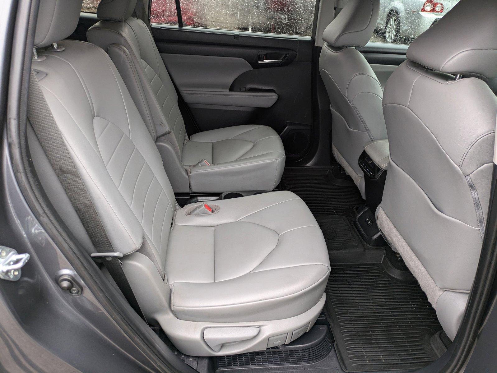 2020 Toyota Highlander Vehicle Photo in Spokane Valley, WA 99212