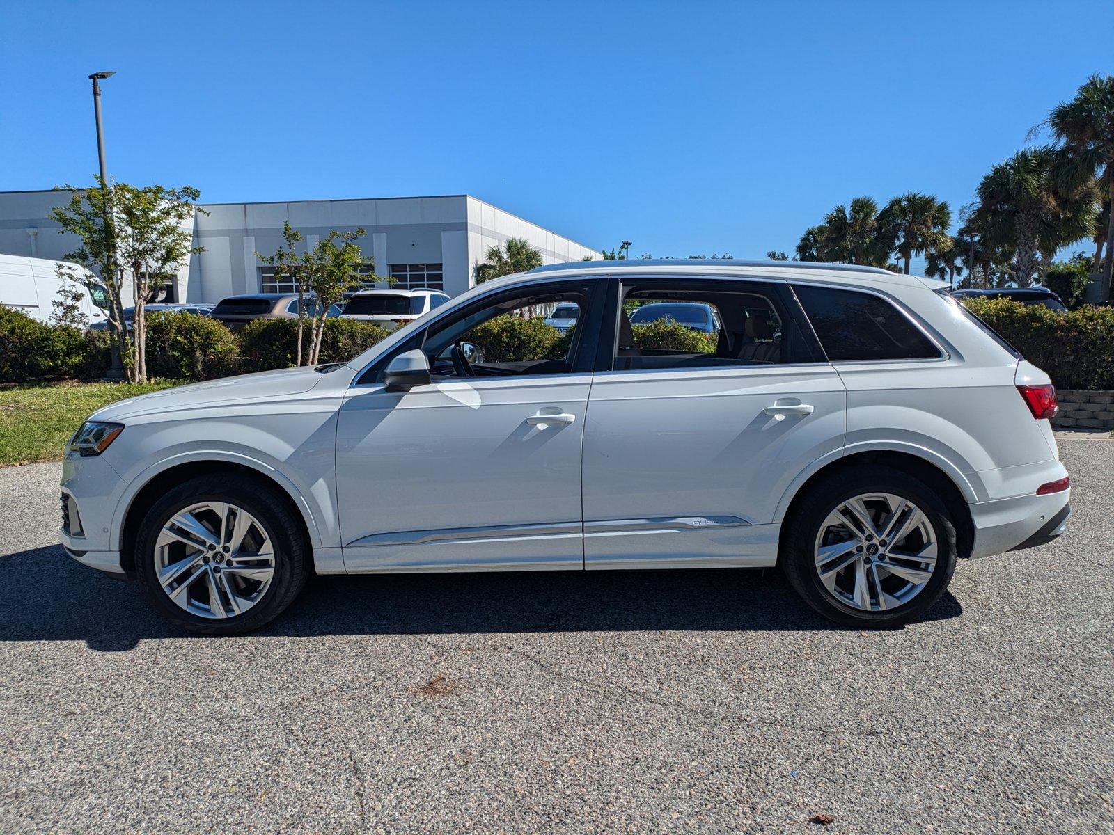 2021 Audi Q7 Vehicle Photo in Sarasota, FL 34231