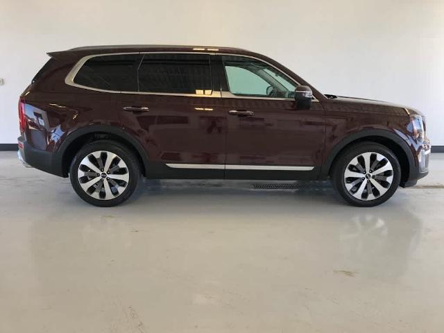 Used 2021 Kia Telluride S with VIN 5XYP64HC3MG129353 for sale in Bloomington, IL