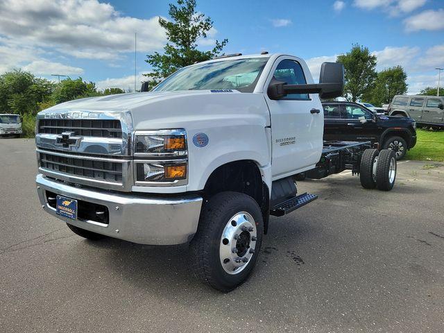 2024 Chevrolet Silverado 6500 HD Vehicle Photo in DANBURY, CT 06810-5034