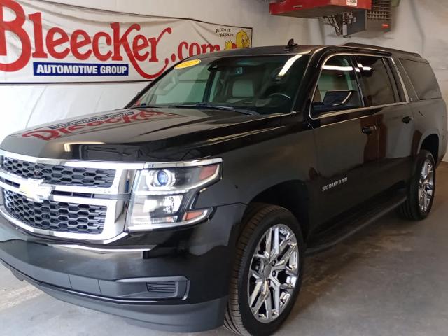 2017 Chevrolet Suburban Vehicle Photo in RED SPRINGS, NC 28377-1640