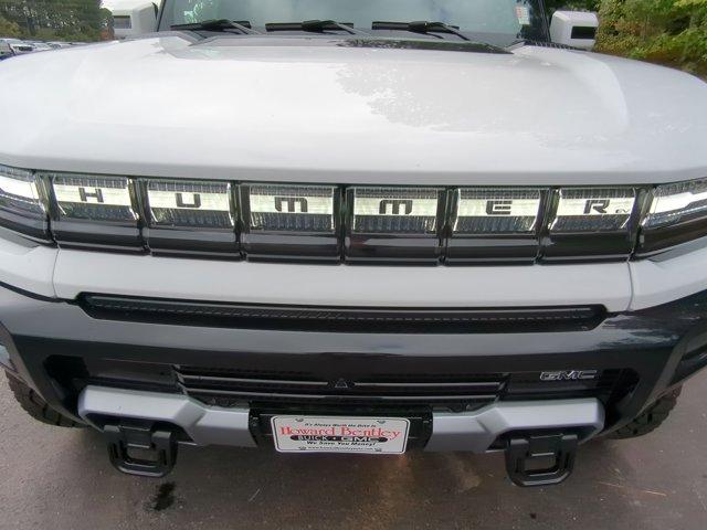 2025 GMC HUMMER EV SUV Vehicle Photo in ALBERTVILLE, AL 35950-0246