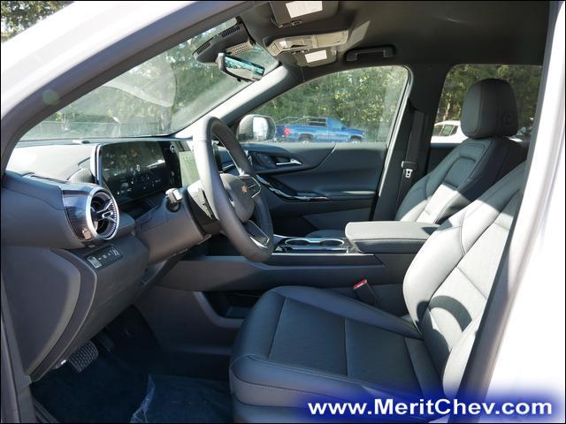 2025 Chevrolet Equinox Vehicle Photo in MAPLEWOOD, MN 55119-4794