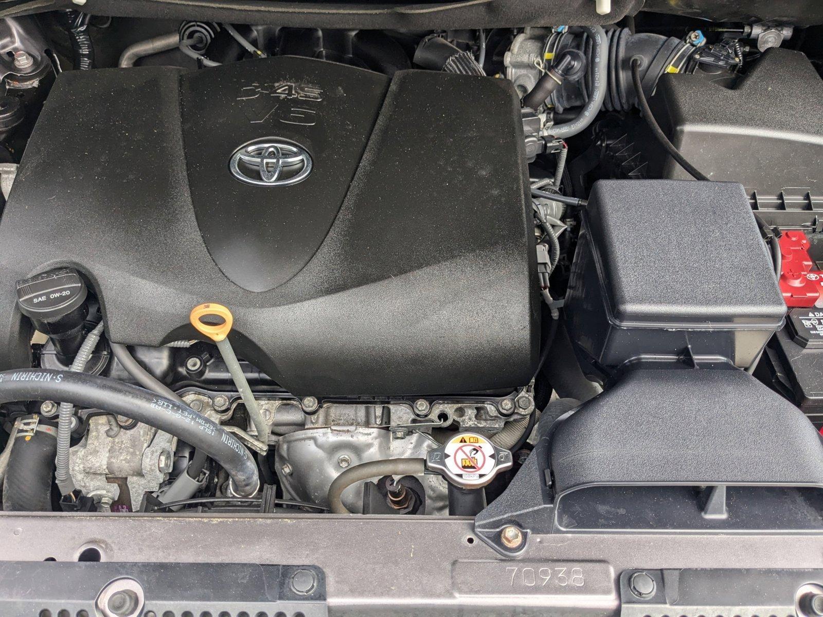 2020 Toyota Sienna Vehicle Photo in Davie, FL 33331