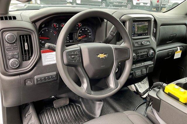 2024 Chevrolet Silverado 3500 HD CC Vehicle Photo in INDEPENDENCE, MO 64055-1314