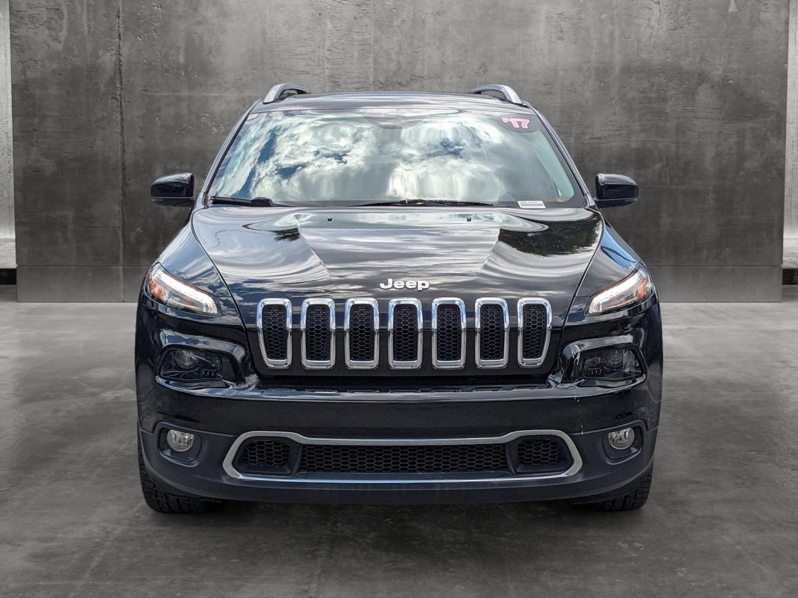 2017 Jeep Cherokee Vehicle Photo in Tampa, FL 33614