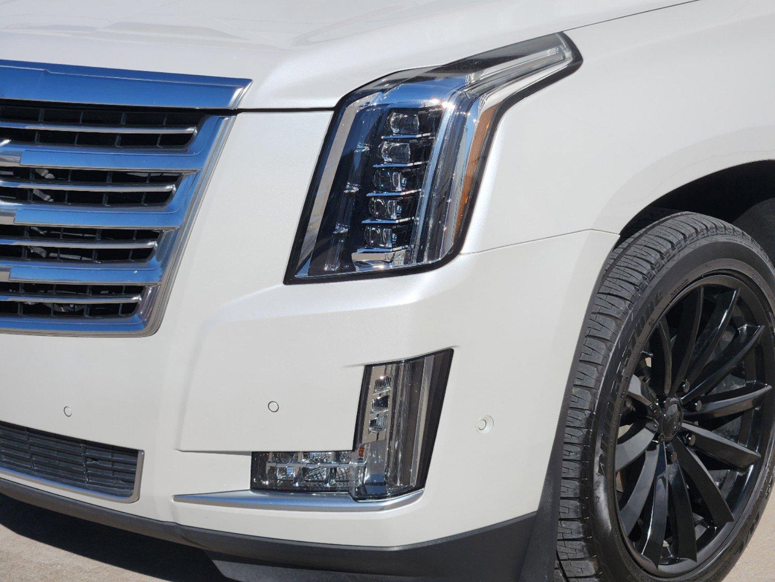 2018 Cadillac Escalade Vehicle Photo in GRAPEVINE, TX 76051-8302