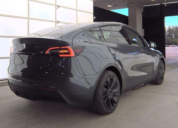 2020 Tesla Model Y Vehicle Photo in Saint Charles, IL 60174