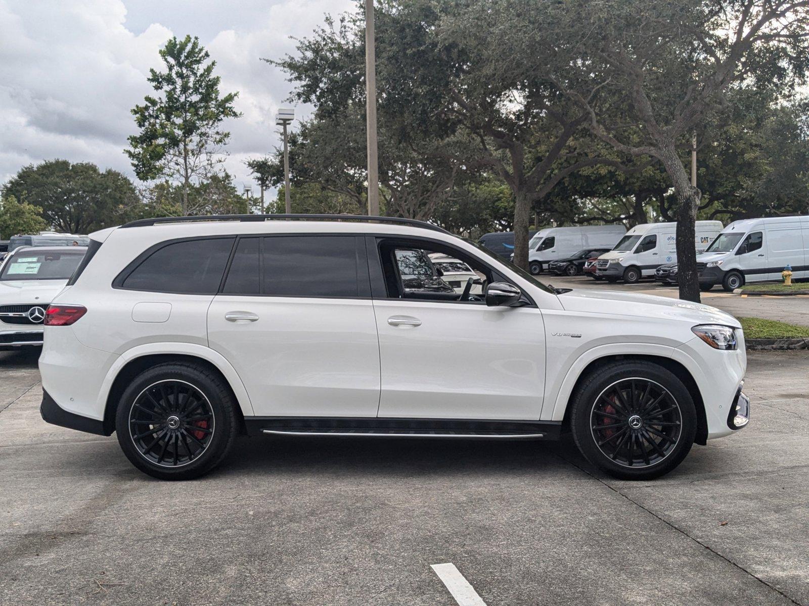 2024 Mercedes-Benz GLS Vehicle Photo in Coconut Creek, FL 33073