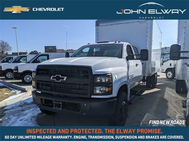 2023 Chevrolet Silverado Chassis Cab Vehicle Photo in ENGLEWOOD, CO 80113-6708