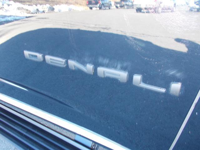 2023 GMC Yukon XL Vehicle Photo in LOWELL, MA 01852-4336