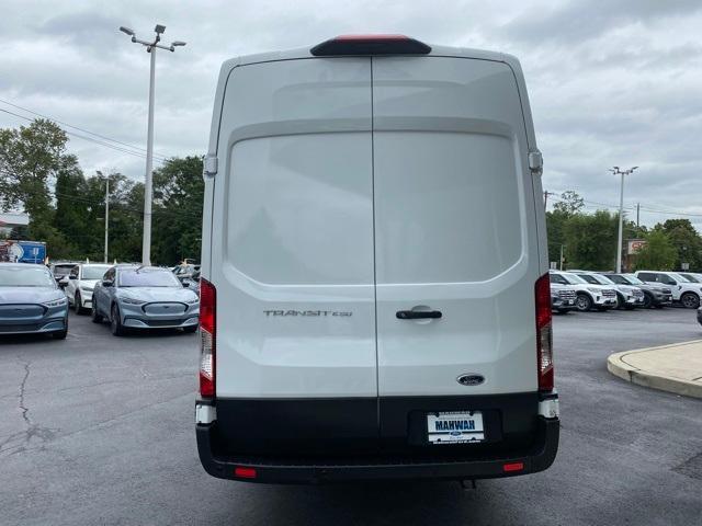 2022 Ford Transit Cargo Van Vehicle Photo in Mahwah, NJ 07430-1343