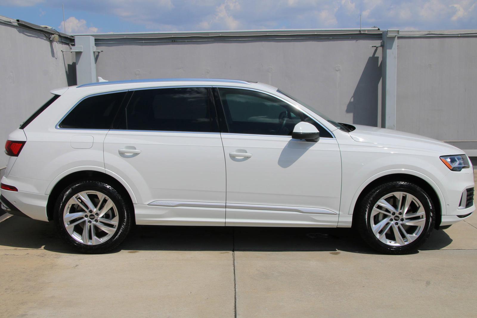 2023 Audi Q7 Vehicle Photo in SUGAR LAND, TX 77478