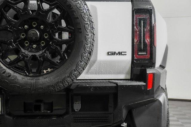 2024 GMC HUMMER EV SUV Vehicle Photo in PUYALLUP, WA 98371-4149