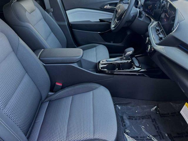 2025 Chevrolet Trax Vehicle Photo in RIVERSIDE, CA 92504-4106