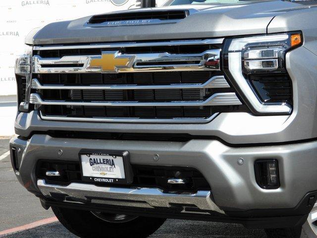 2025 Chevrolet Silverado 2500 HD Vehicle Photo in DALLAS, TX 75244-5909