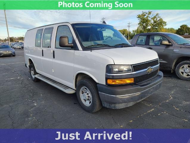 2022 Chevrolet Express Cargo 2500 Vehicle Photo in GREEN BAY, WI 54304-5303