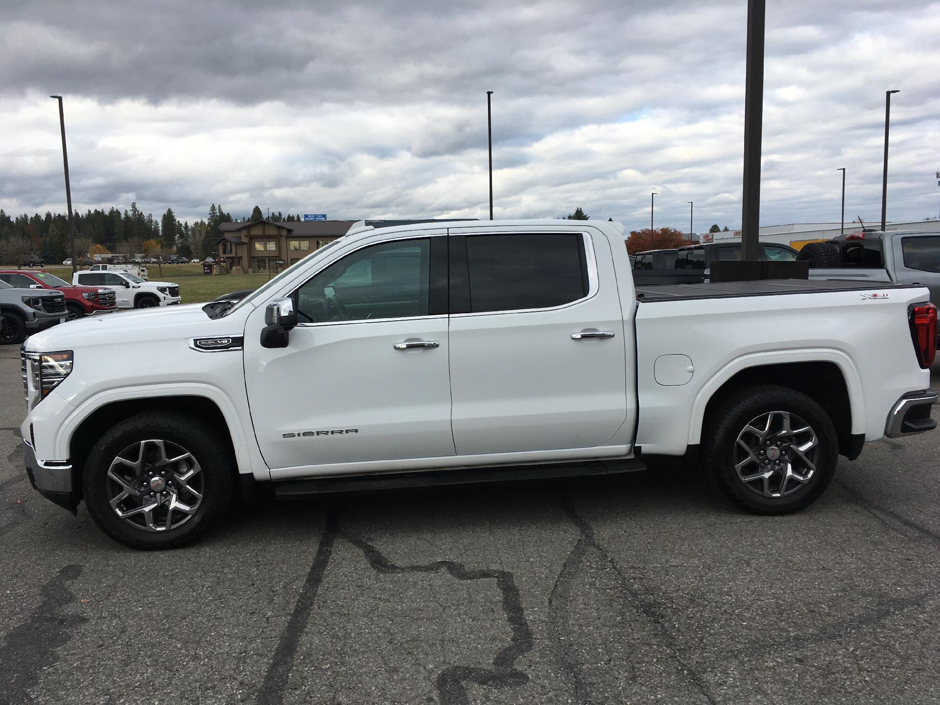 Used 2022 GMC Sierra 1500 SLT with VIN 3GTUUDED9NG607963 for sale in Coeur D'alene, ID