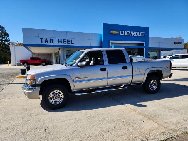 2004 GMC Sierra 2500HD Vehicle Photo in ROXBORO, NC 27573-6143