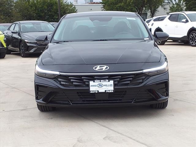 2024 Hyundai ELANTRA Vehicle Photo in Peoria, IL 61615