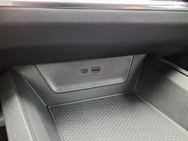 2025 Chevrolet Equinox Vehicle Photo in ROSENBERG, TX 77471-5675