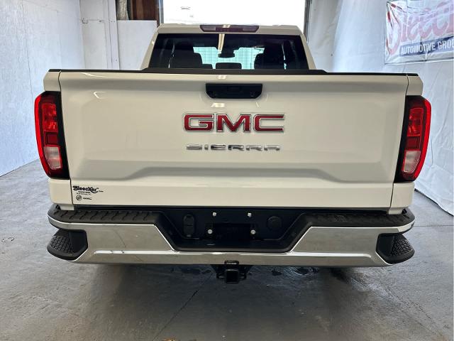 2025 GMC Sierra 1500 Vehicle Photo in RED SPRINGS, NC 28377-1640