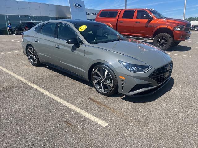 2022 Hyundai SONATA Vehicle Photo in Jackson, OH 45640-9766