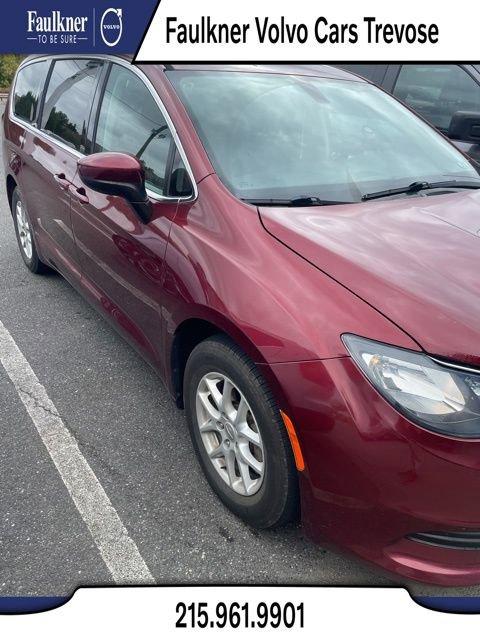 2017 Chrysler Pacifica Vehicle Photo in Trevose, PA 19053