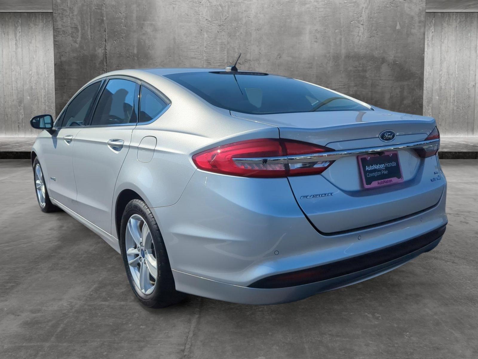 2018 Ford Fusion Hybrid Vehicle Photo in Memphis, TN 38128