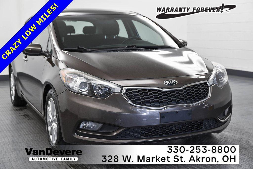 2015 Kia Forte 5-Door Vehicle Photo in AKRON, OH 44303-2185