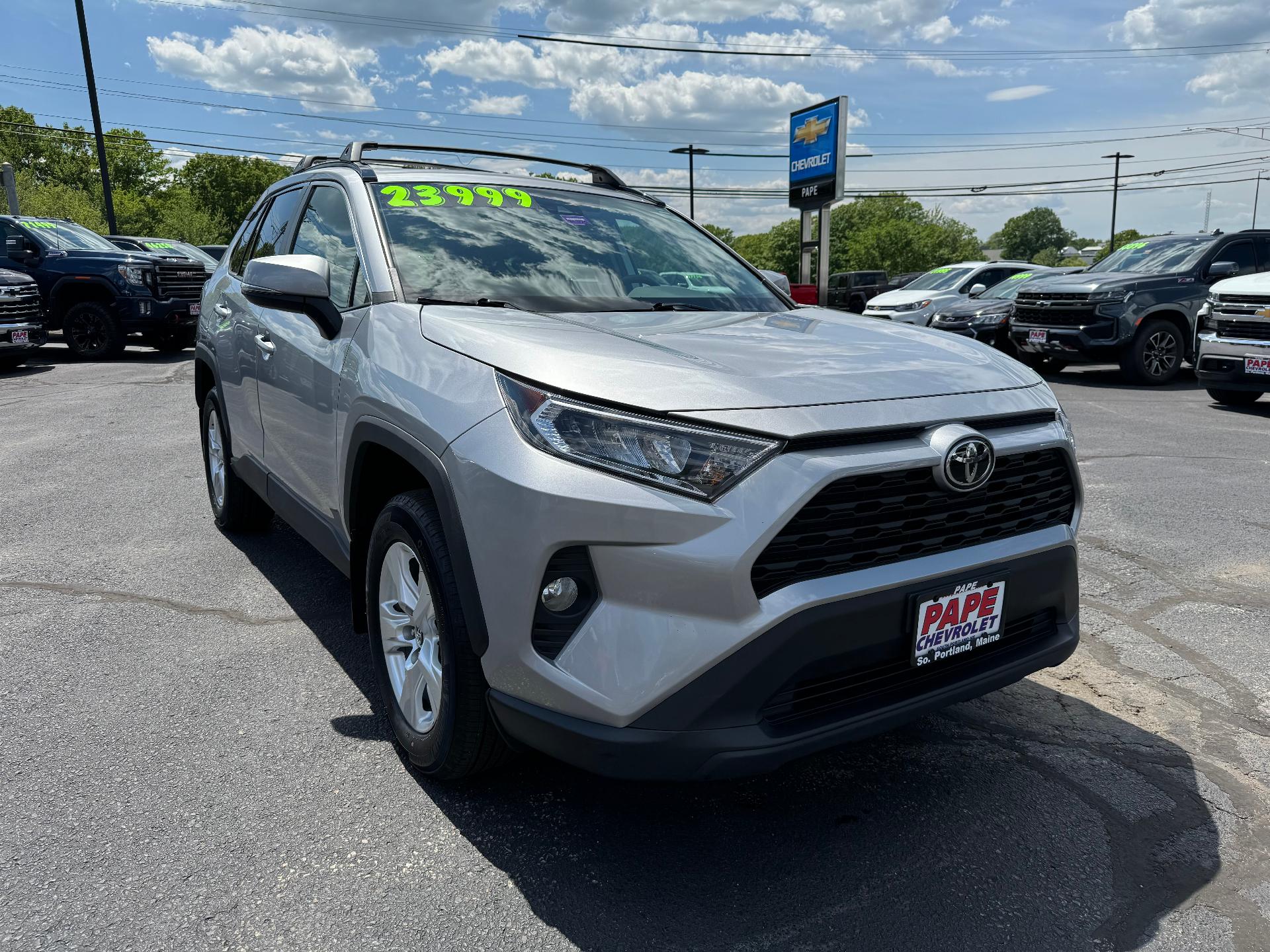 2020 Toyota RAV4 Vehicle Photo in SOUTH PORTLAND, ME 04106-1997