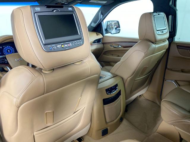 2017 Cadillac Escalade Vehicle Photo in ALLIANCE, OH 44601-4622