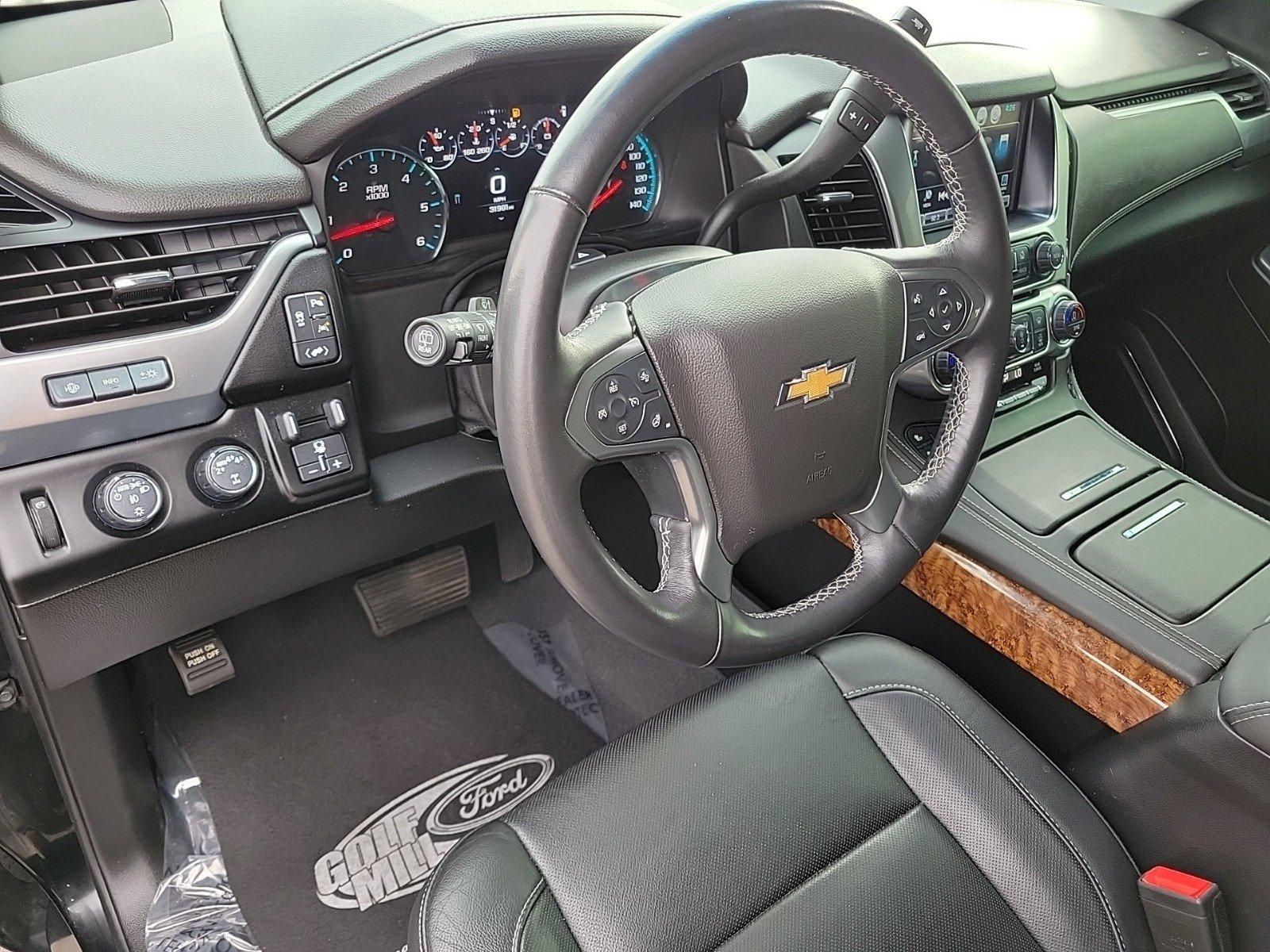 2019 Chevrolet Suburban Vehicle Photo in Saint Charles, IL 60174