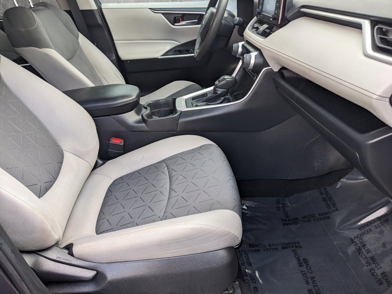 2021 Toyota RAV4 Vehicle Photo in GREENACRES, FL 33463-3207