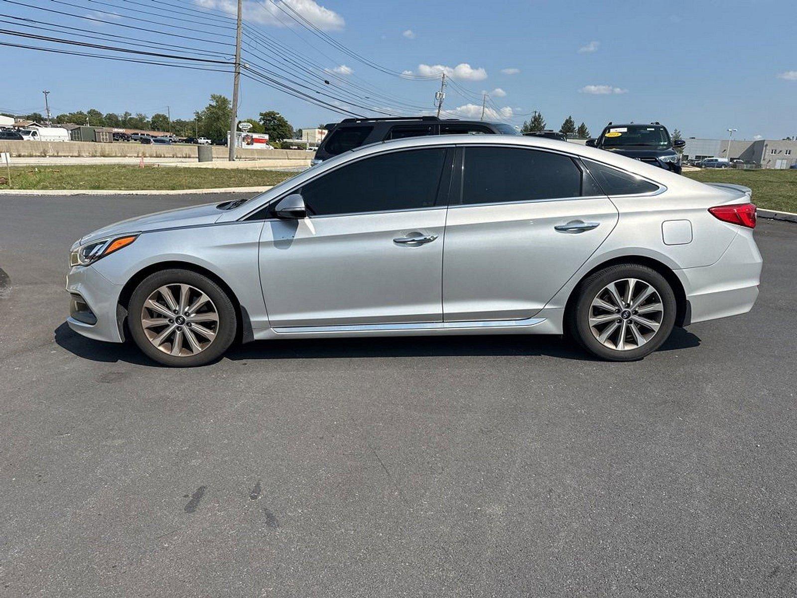 2016 Hyundai SONATA Vehicle Photo in Harrisburg, PA 17111