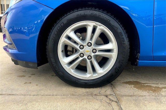 2017 Chevrolet Cruze Vehicle Photo in TOPEKA, KS 66609-0000